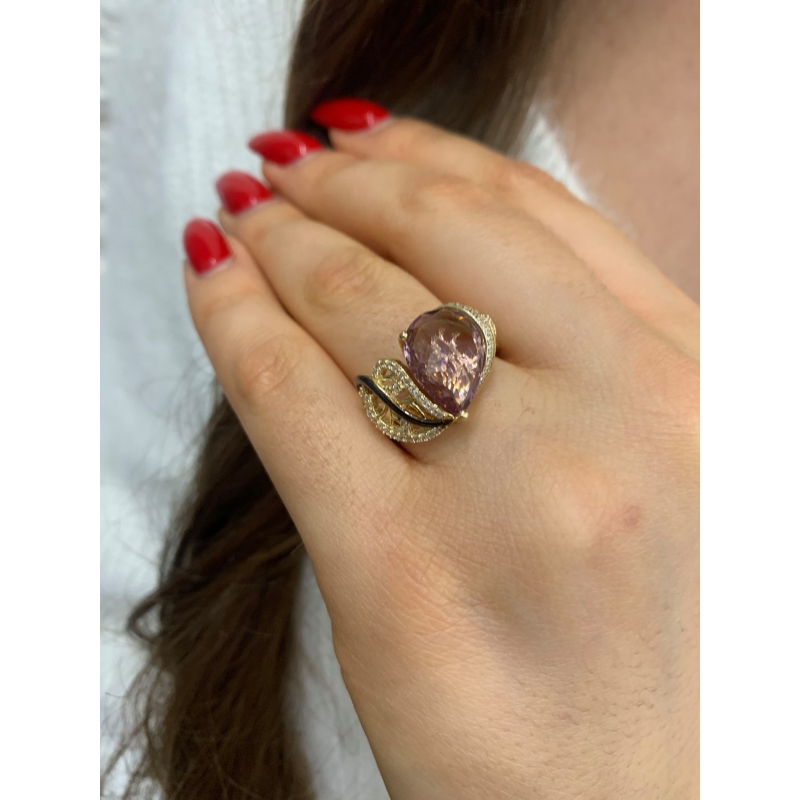Złoty pierścionek różowy chalcedon Swarovski