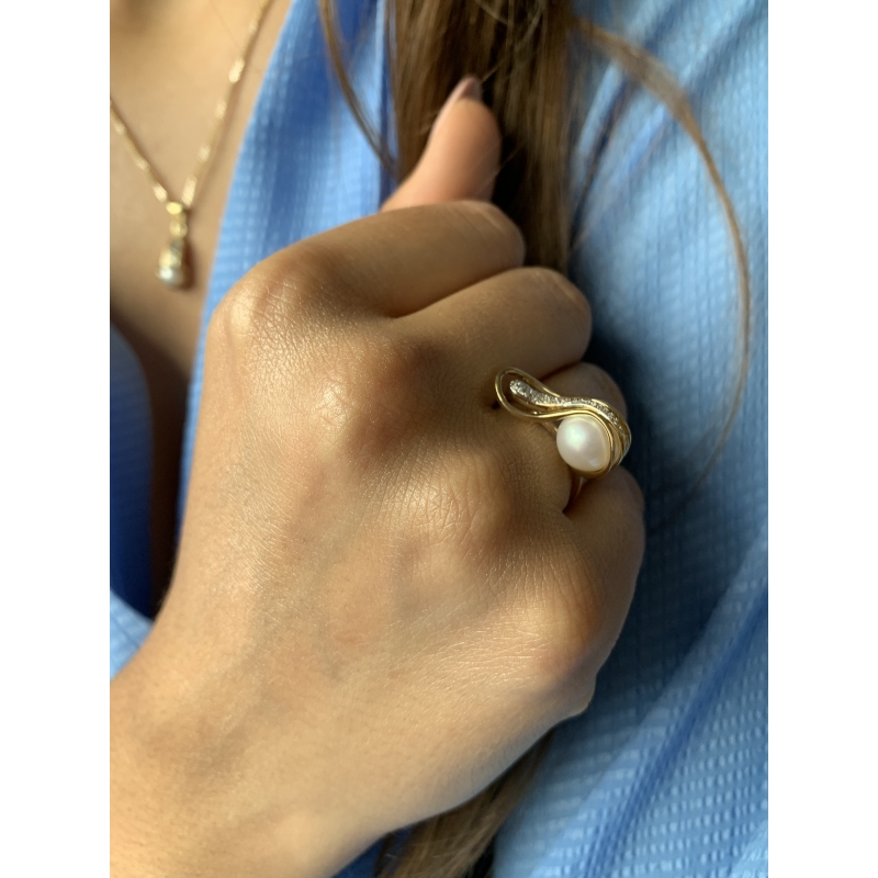 Złoty pierścionek z perłą i cyrkoniami Swarovski